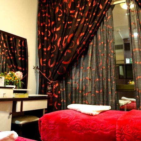 Karoon Hotel Дубай Екстериор снимка