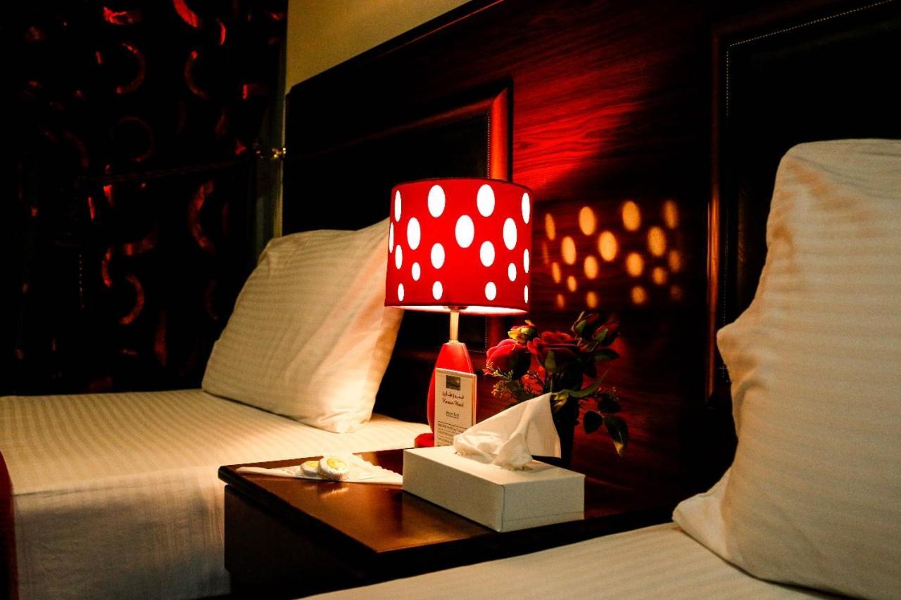 Karoon Hotel Дубай Екстериор снимка