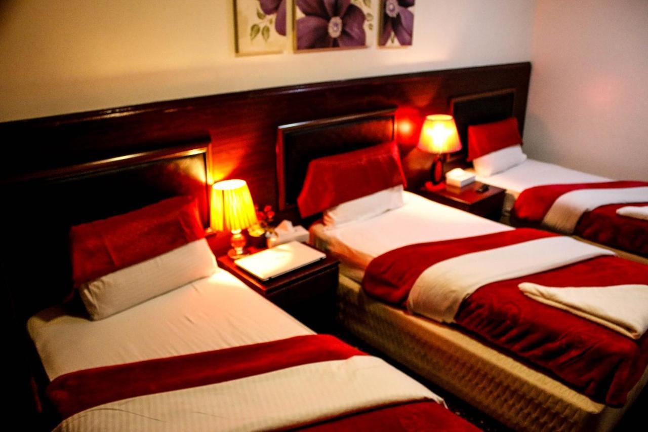 Karoon Hotel Дубай Екстериор снимка